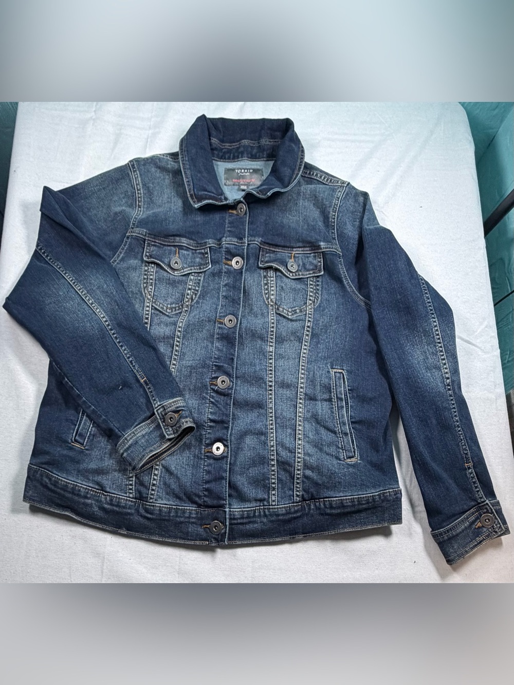 Torrid Denim Trucker Jacket Size 3 3X Plus Size Blue Jean Jacket Medium Wash